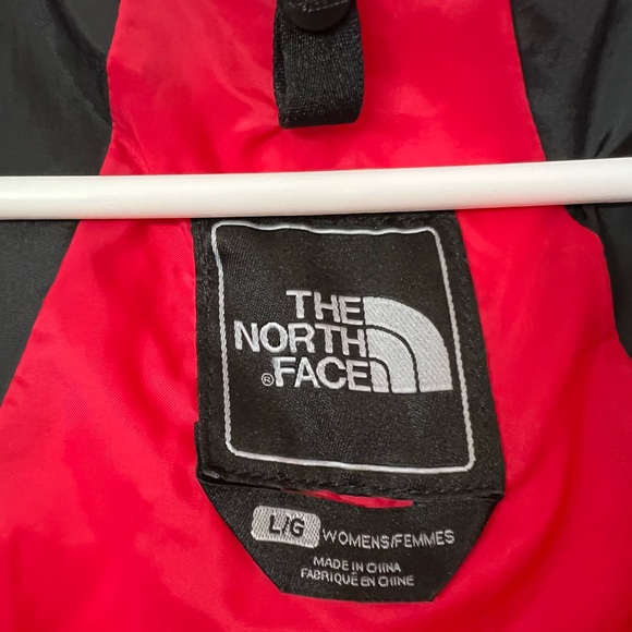 The North Face Women's L HyVent Heavy Duty Black Rain Jacket - Picture 7 of 12